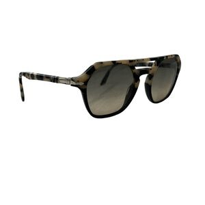 Person 3206 Two-toned Turtleshell Aviators